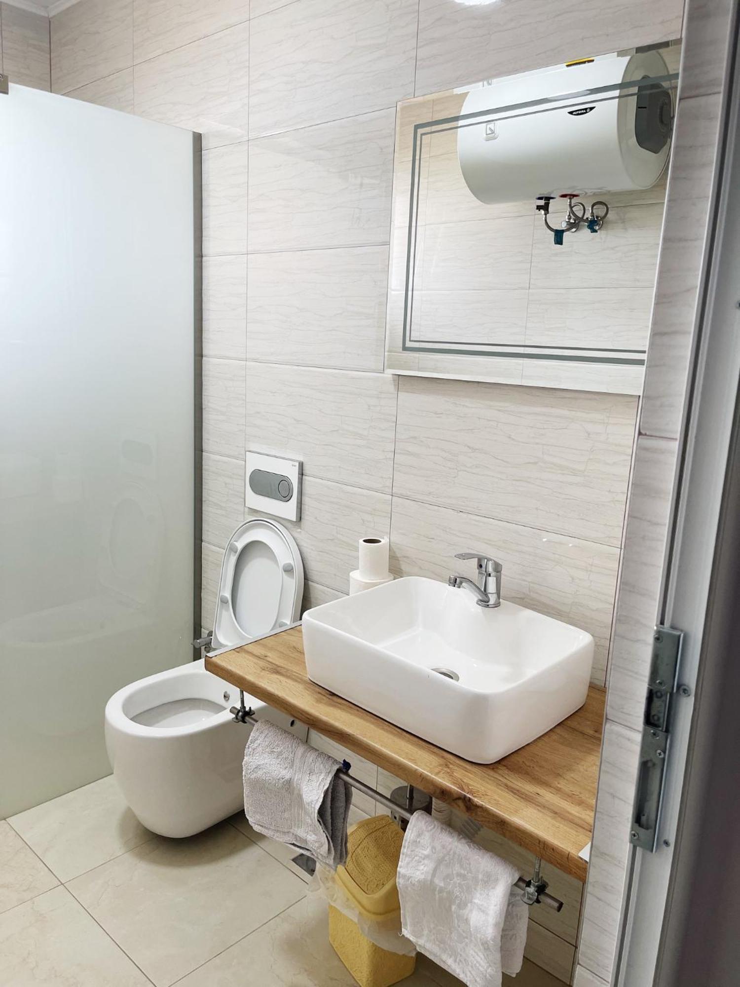 Infinity Plaza Hotel Gjakova Ngoại thất bức ảnh
