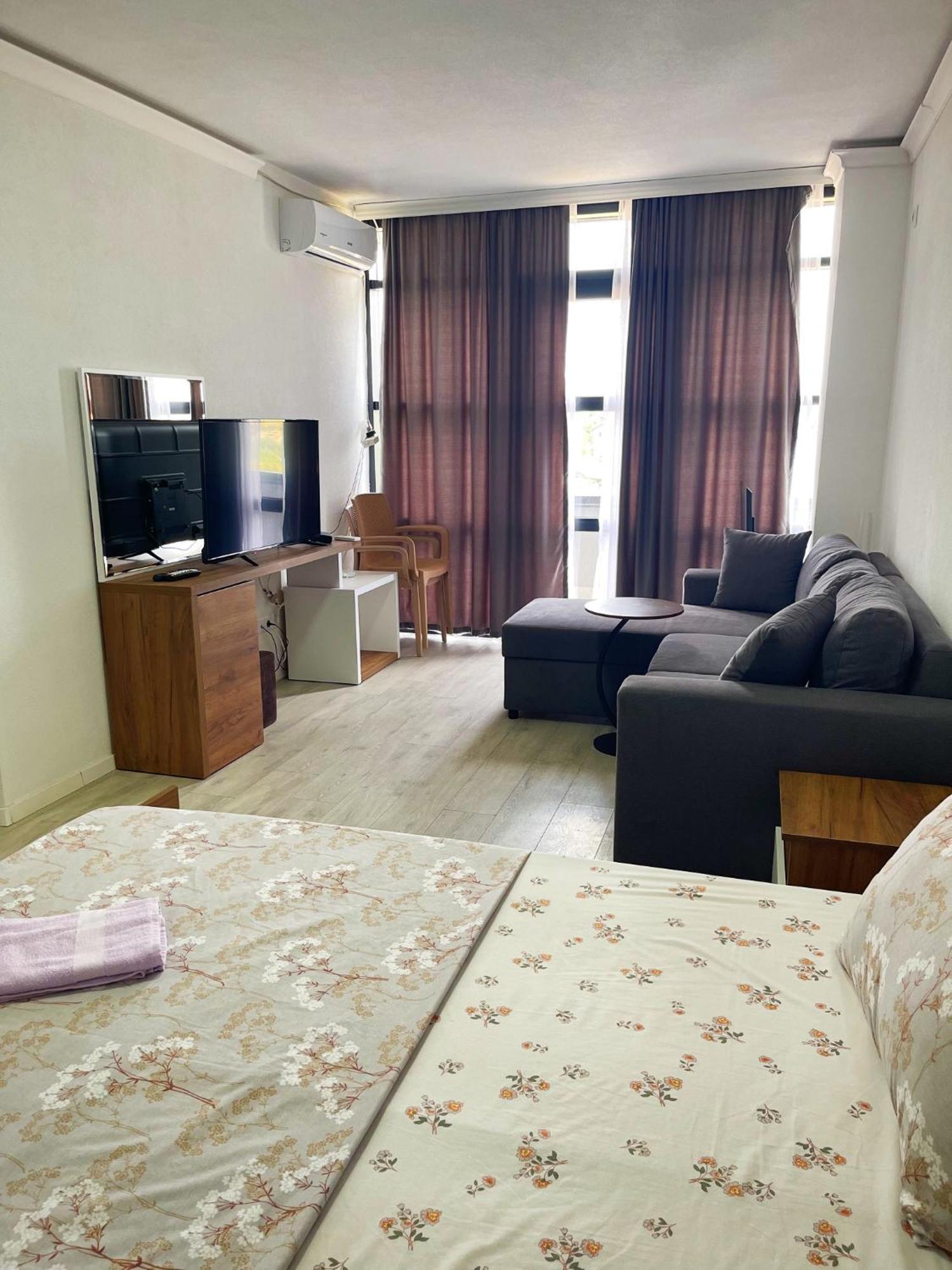 Infinity Plaza Hotel Gjakova Ngoại thất bức ảnh